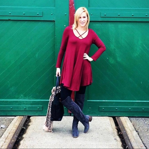 Burgundy tunic - Picture 1 of 2